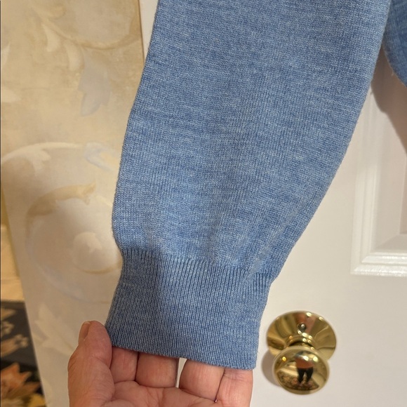 Brooks Brothers 346 Extra Fine Merino Blue V-Neck Sweater/Golden Fleece Logo - Picture 4 of 9